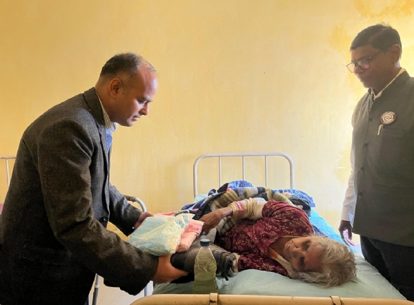 उपायुक्त कर्ण सत्यार्थी द्वारा वृद्धाश्रम का निरीक्षण उपायुक्त कर्ण सत्यार्थी द्वारा वृद्धाश्रम का निरीक्षण