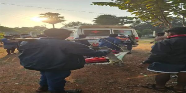 नक्सलियों के लगाए गए आईईडी विस्फाेट से एक महिला हुई घायल नक्सलियों के लगाए गए आईईडी विस्फाेट से एक महिला हुई घायल