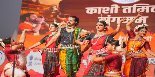 काशी तमिल संगमम 4.0: नमोघाट के मुक्ताकाशी मंच सांस्कृतिक रंगों से सराबोर