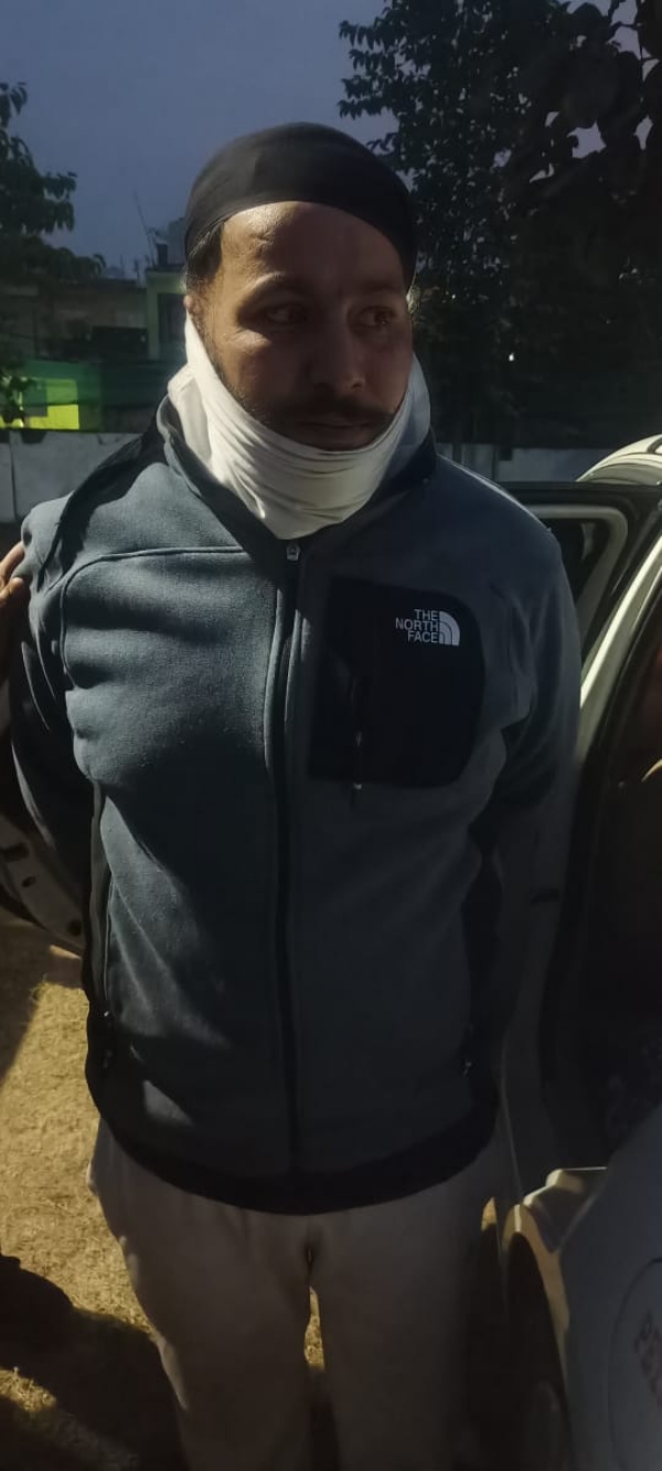 Drug peddler arrested with heroin Drug peddler arrested with heroin