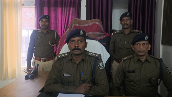 गिरफ्तार गिरफ्तार