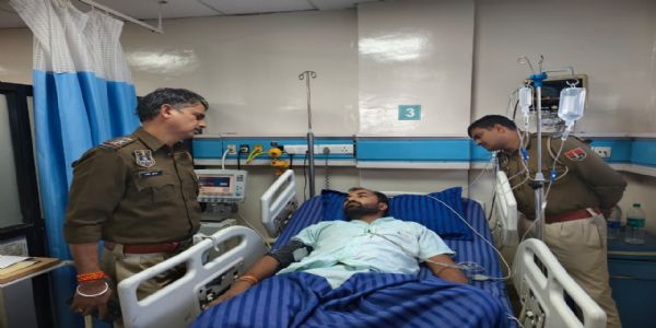 बजरंग दल कार्यकर्ताओं पर हमले के विरोध में सैकड़ों कार्यकर्ताओं ने पुलिस थाने का किया घेराव