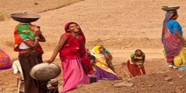 यूपी में मनरेगा से रिकॉर्ड 48 लाख से अधिक परिवारों को रोजगार