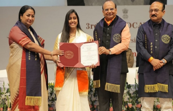 उपराज्यपाल वी.के सक्सेना, मुख्यमंत्री रेखा गुप्ता और मंत्री आशीष सूद दीक्षांत समारोह में। उपराज्यपाल वी.के सक्सेना, मुख्यमंत्री रेखा गुप्ता और मंत्री आशीष सूद दीक्षांत समारोह में।