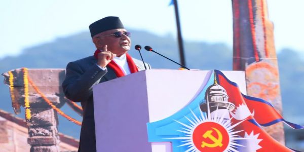 महाधिवेशन को संबोधित करते हुए ओली महाधिवेशन को संबोधित करते हुए ओली