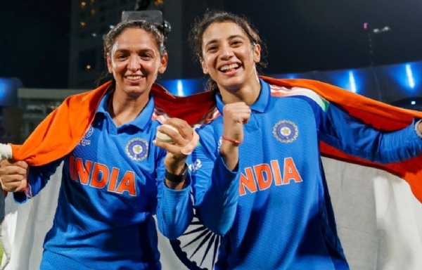 हरमनप्रीत कौर और स्मृति मंधाना हरमनप्रीत कौर और स्मृति मंधाना