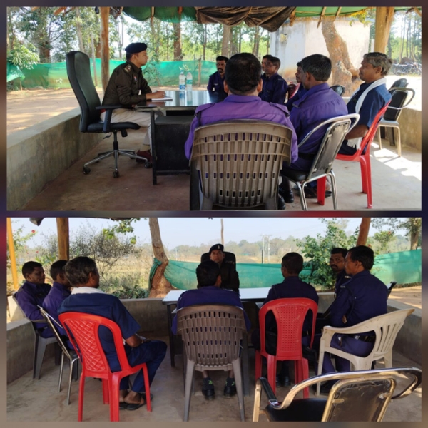 अनंतपुर पुलिस ने कोटवारों की बैठक लेकर सतर्क रहने के दिए निर्देश अनंतपुर पुलिस ने कोटवारों की बैठक लेकर सतर्क रहने के दिए निर्देश