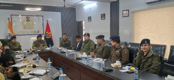 DIG JSK Range holds security review meeting in Kathua, stresses on the importance of enhancing vigilance and security in the district
