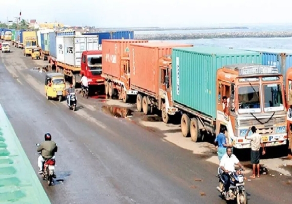 लॉरीज हड़ताल का चौथा दिन लॉरीज हड़ताल का चौथा दिन