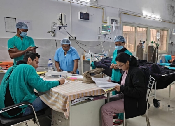 डाॅ की फाेटाे। डाॅ की फाेटाे।