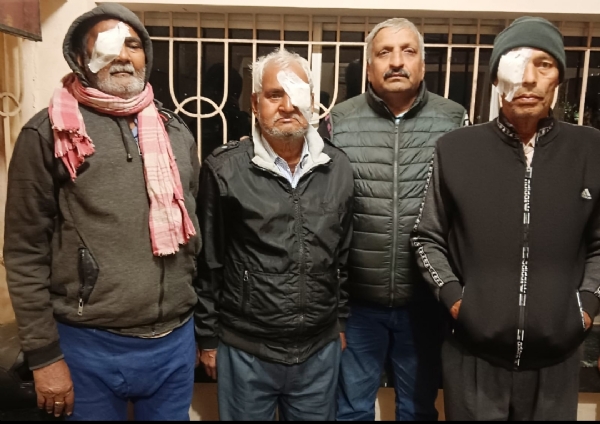 आंखों का आपरेशन करवाने वाले आंखों का आपरेशन करवाने वाले