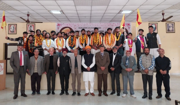 डोगरा सदर सभा ने डोगरी मान्यता दिवस बीसी, जेडडीडीयुवा प्रेरण आयोजित की तैयारियों की समीक्षा की डोगरा सदर सभा ने डोगरी मान्यता दिवस बीसी, जेडडीडीयुवा प्रेरण आयोजित की तैयारियों की समीक्षा की