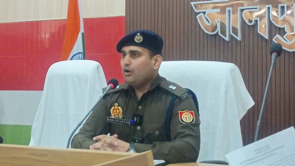 जानकारी देते हुए अपर पुलिस अधीक्षक शहर आयुश श्रीवास्तव जानकारी देते हुए अपर पुलिस अधीक्षक शहर आयुश श्रीवास्तव