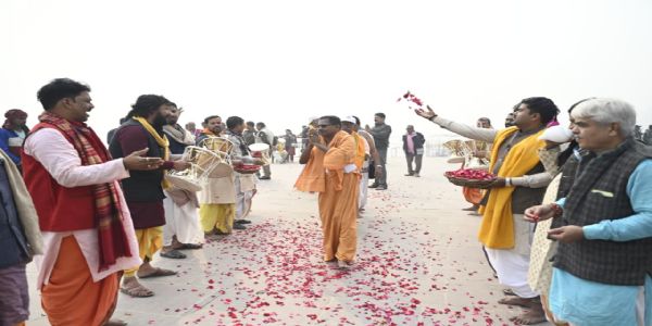 काशी विश्वनाथ धाम में तमिलनाडु के सातवें दल का स्वागत काशी विश्वनाथ धाम में तमिलनाडु के सातवें दल का स्वागत