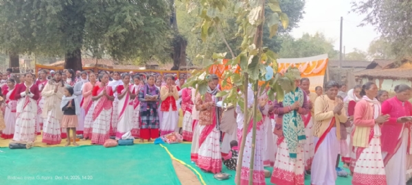 सिङबोंगा की स्तुति से बढ़ता है भक्ति, श्रद्धा, प्रेम व भाईचारा : सोमा कंडीर सिङबोंगा की स्तुति से बढ़ता है भक्ति, श्रद्धा, प्रेम व भाईचारा : सोमा कंडीर