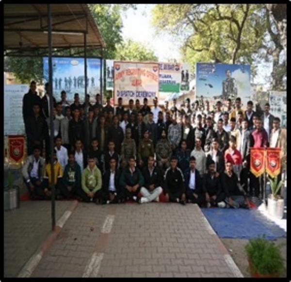 भारतीय सेना में शामिल होने के लिए उम्मीदवारों की पहली रवानगी भारतीय सेना में शामिल होने के लिए उम्मीदवारों की पहली रवानगी