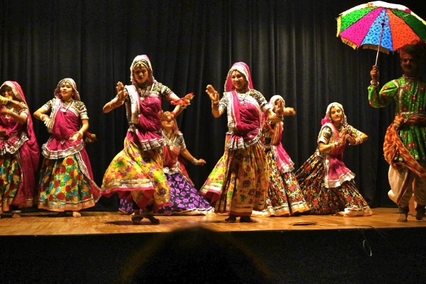 मध्य प्रदेश उत्सव में लोक नृत्यों की हुई मनमोहन प्रस्तुति मध्य प्रदेश उत्सव में लोक नृत्यों की हुई मनमोहन प्रस्तुति