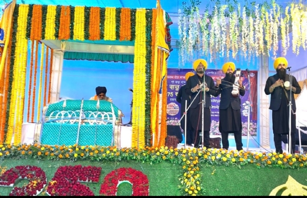 मनीफिट के 75वें कीर्तन दीवान मनीफिट के 75वें कीर्तन दीवान