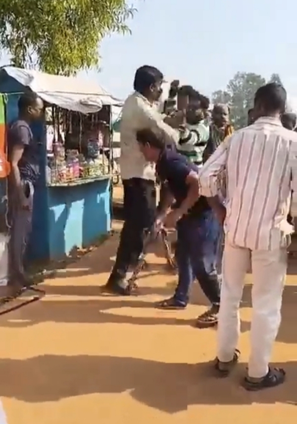 सबंग में परिवर्तन सभा पर हमला। सबंग में परिवर्तन सभा पर हमला।