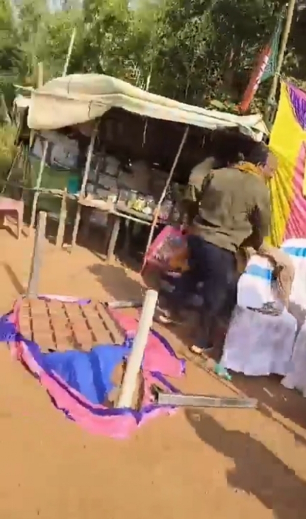 सबंग में परिवर्तन सभा पर हमला। सबंग में परिवर्तन सभा पर हमला।