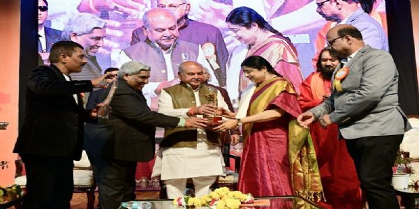 मप्र प्रेस क्लब का 33वां स्थापना वर्ष समारोह मप्र प्रेस क्लब का 33वां स्थापना वर्ष समारोह