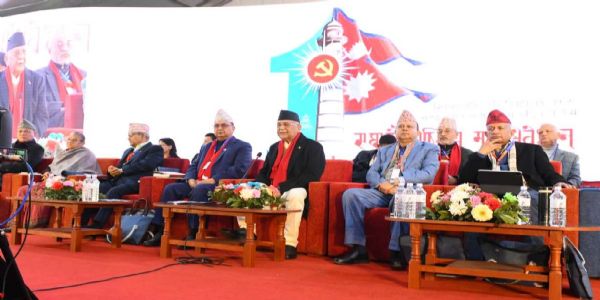 ओली के नेतृत्व में रहे पार्टी केंद्रीय कमिटी की बैठक ओली के नेतृत्व में रहे पार्टी केंद्रीय कमिटी की बैठक