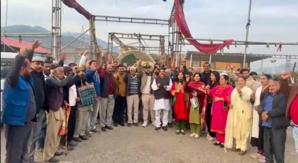 भाजपा एक हिंदू पार्टी के रूप में अपनी चमक और शक्ति खो चुकी है - हर्ष देव