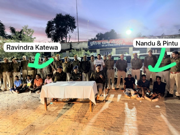 झुंझुनूं गैंगवार मामला: हिस्ट्रीशीटर सुनील सुण्डा हत्याकांड में दो हिस्ट्रीशीटर सहित तीन गुर्गे गिरफ्तार झुंझुनूं गैंगवार मामला: हिस्ट्रीशीटर सुनील सुण्डा हत्याकांड में दो हिस्ट्रीशीटर सहित तीन गुर्गे गिरफ्तार