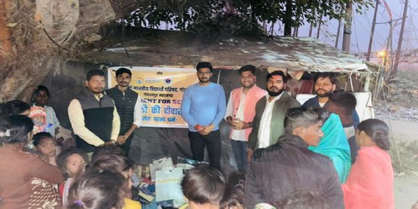 नर सेवा ही नारायण सेवा के संकल्प के साथ अभाविप ने शुरु किया नेकी की दीवार