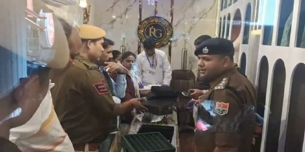 सोने की खान ज्वैलरी शॉप पर 55 लाख के जेवर चोरी