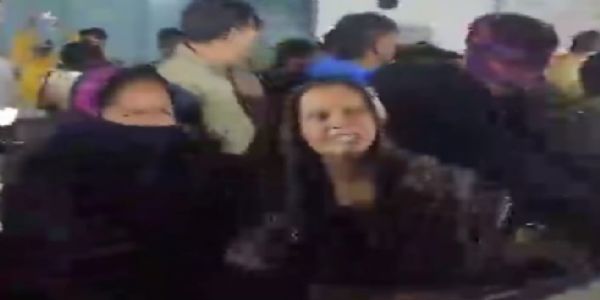 लोहे का फ्रेम उठाते समय हाइड्रा क्रेन का पट्टा टूटा, दो की मौत