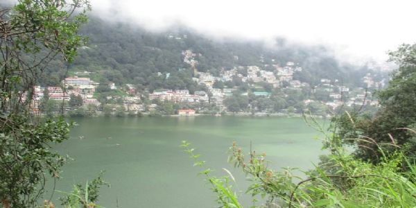 हकीकत में कितनी गहराई है नैनी झील की?