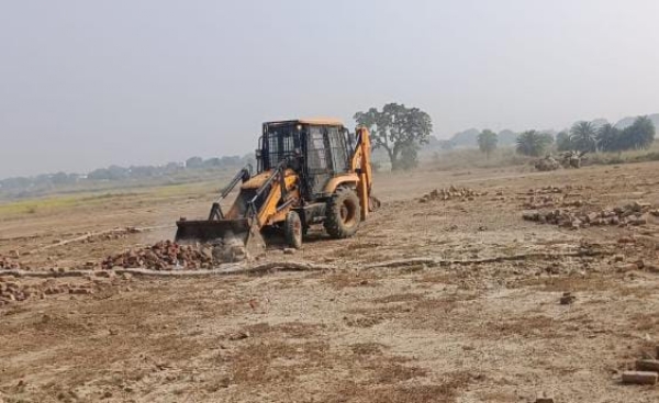 अवैध प्लाटिंग को ध्वस्त करता हुआ पीडीए बुलडोजर का छाया चित्र अवैध प्लाटिंग को ध्वस्त करता हुआ पीडीए बुलडोजर का छाया चित्र