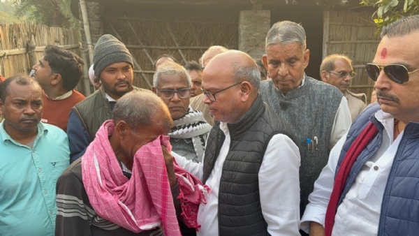 मुजफ्फरपुर की घटना पर प्रदेश कांग्रेस अध्यक्ष राजेश राम का दौरा, पीड़ित परिवार से मिले