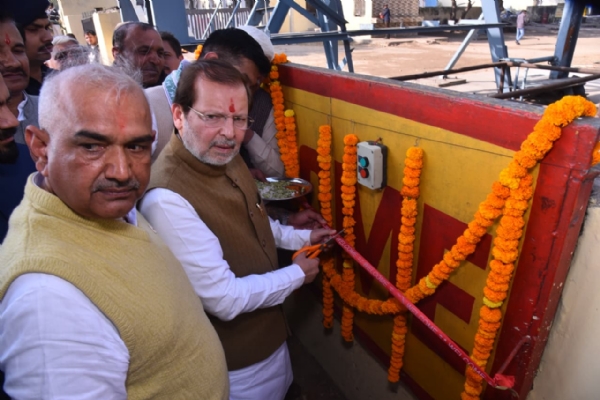 फोटो कैप्शन 16आरटीके1ः महम सहकारी चीनी मिल के पेराई सत्र का विधिवत शुभारंभ करते सहकारिता मंत्री डॉ. अरविंद शर्मा। निस ---------- फोटो कैप्शन 16आरटीके1ः महम सहकारी चीनी मिल के पेराई सत्र का विधिवत शुभारंभ करते सहकारिता मंत्री डॉ. अरविंद शर्मा। निस ----------