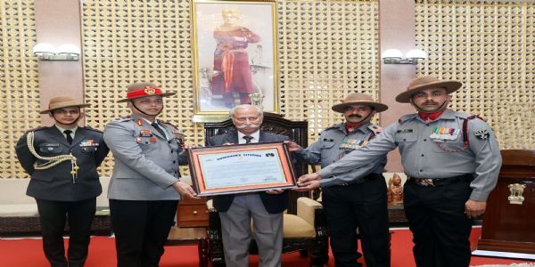 राज्यपाल ने असम राइफल्स की 11वीं बटालियन को प्रशस्ति पत्र प्रदान किया