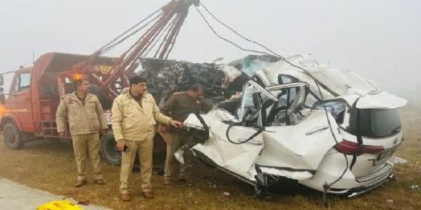 (लीड) उत्तर प्रदेश में अमंगल रहा मंगल का दिन, सड़क हादसों में 31 की मौत