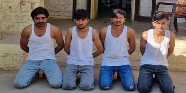 अवैध हथियारों की धरपकड़, चार गिरफ्तार : 4 पिस्टल, 6 मैग्जीन व 13 कारतूस बरामद