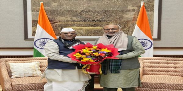 राज्यपाल ने उपराष्ट्रपति से शिष्टाचार भेंट की