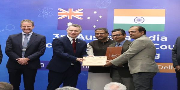 भारत–ऑस्ट्रेलिया शिक्षा परिषद बैठक में आईआईटी खड़गपुर के प्राध्यापकों को सम्मान। भारत–ऑस्ट्रेलिया शिक्षा परिषद बैठक में आईआईटी खड़गपुर के प्राध्यापकों को सम्मान।