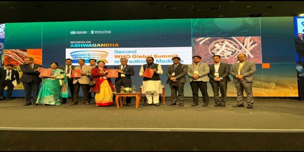 डब्ल्यू एच ओ के शिखर सम्मेलन के मौके पर आयुष मंत्री प्रताप राव जाधव