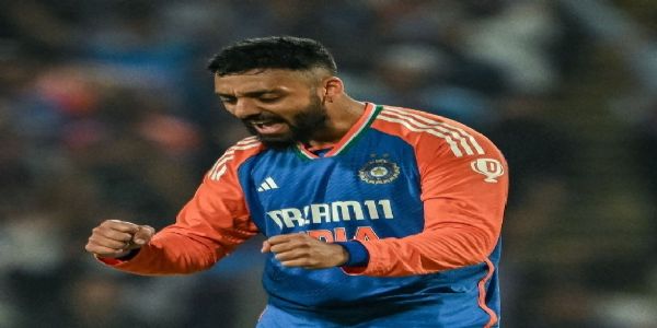 भारतीय स्पिनर वरुण चक्रवर्ती