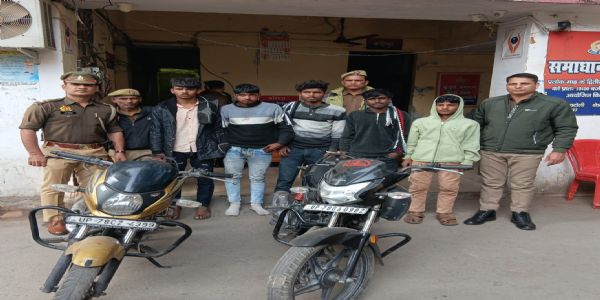 चोरी की बाइकों से लूटपाट करने वाले गिरोह के पांच सदस्य गिरफ्तार