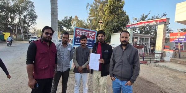 रामलीला में अश्लील नृत्य से हिंदू संगठनों में राेष, आयोजक के खिलाफ थाने में दी तहरीर