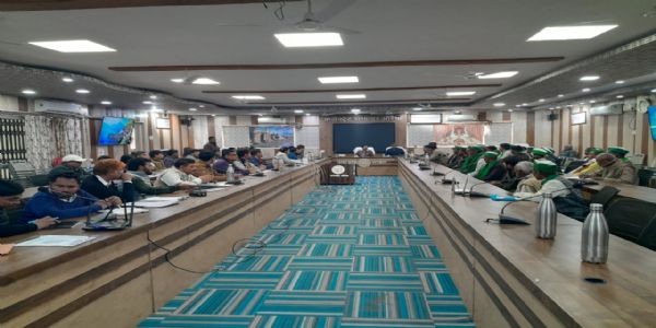 किसान दिवस में डीएम ने अन्नदाताओं की समस्याओं के त्वरित समाधान के दिए निर्देश