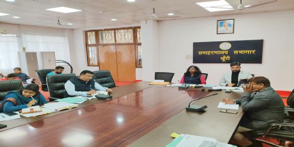 योजनाओं का ससमय पूरा कराएं अधिकारी: उपायुक्त