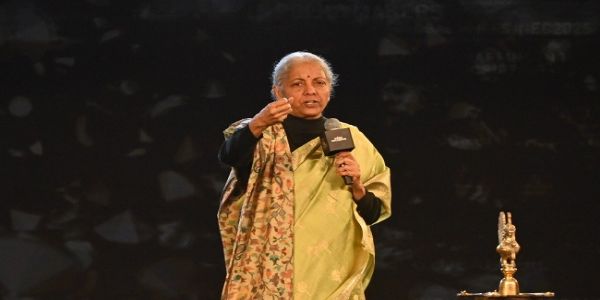 टैरिफ के जरिए वैश्विक व्यापार को हथियार बनाया जा रहा है: निर्मला सीतारमण