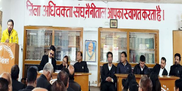 सरस्वती विहार में स्पर्श गंगा अभियान के तहत स्वच्छता एवं पर्यावरण संरक्षण कार्यक्रम