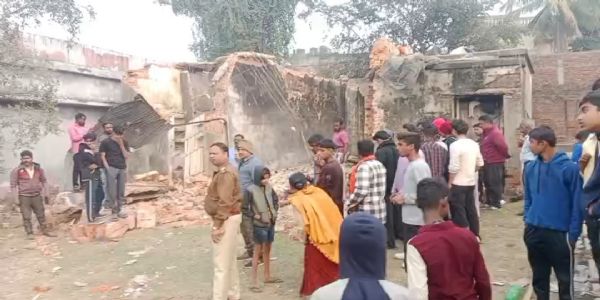 पुराना जर्जर भवन तोड़ने के दौरान हादसा, मजदूर की मौत