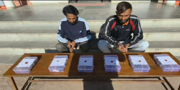 अवैध हथियारों के सप्लायरों को पकड़ा